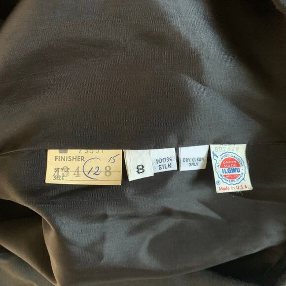 AKIRA Dress 8 Vintage Union Made 100% Silk Scallop V Neckline Midi Hidden Zipper - Picture 11 of 13